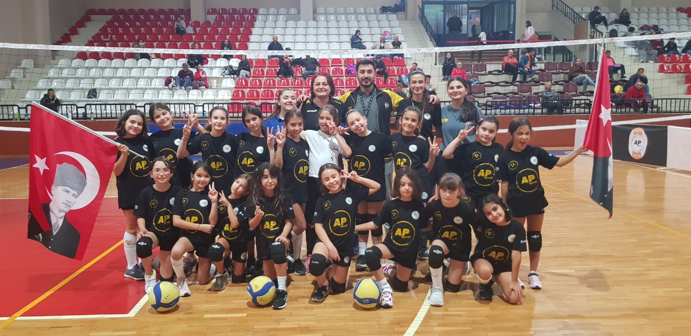 HER YAŞ GRUBUNDA. <span>MÜCADELE EDİYORUZ.</span>